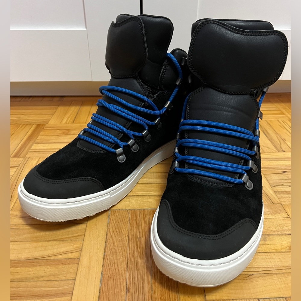 Merrell Valley Mid Black Suede